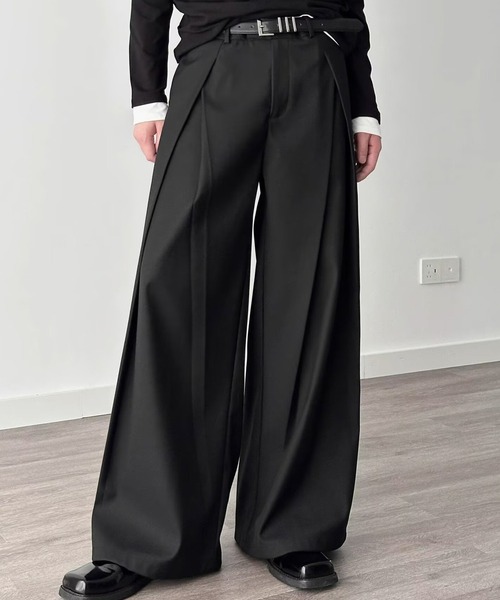 Evo+Revo（エボレボ） スラックス “美シルエットでキレイめモード