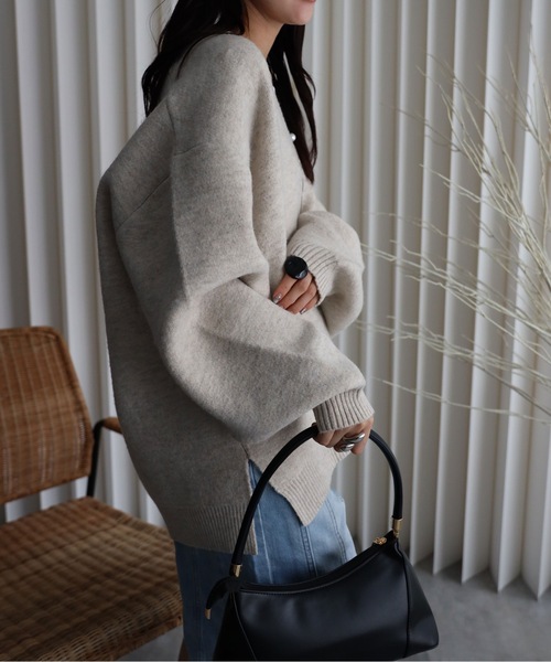 YENNA ニット セーター 「もっちりボリュームニット」/ディープVネック