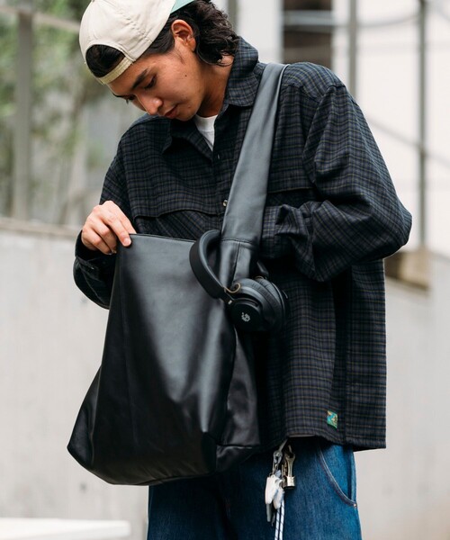 FREAK'S STORE（フリークスストア） ショルダーバッグ 撥水 カウレザー