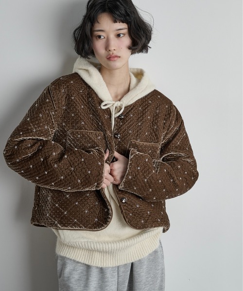 THE Yon ジャケット ノーカラージャケット ビジューベロアジャケット