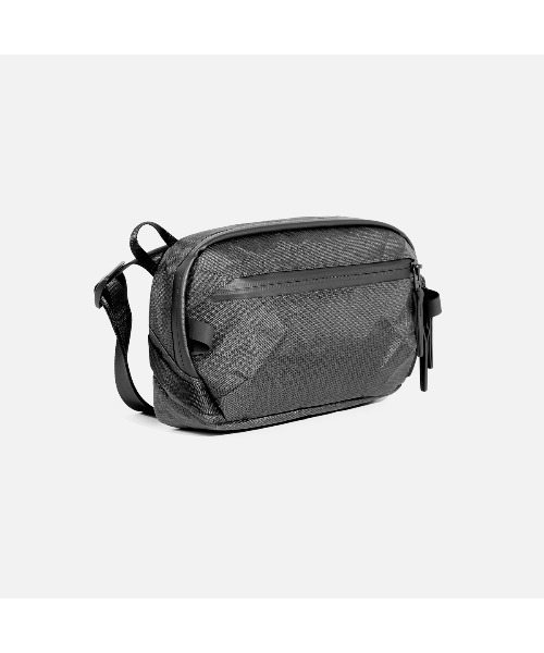 Aer（エアー） ショルダーバッグ AER Day Sling 4 Ultra / AER-28072 