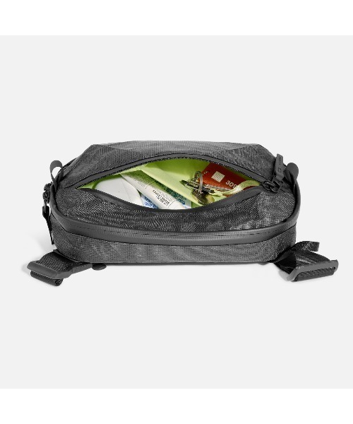 Aer（エアー） ショルダーバッグ AER Day Sling 4 Ultra / AER-28072