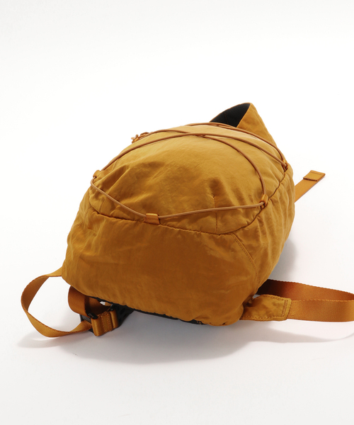 C.P. COMPANY（シーピーカンパニー） ショルダーバッグ NYLON B