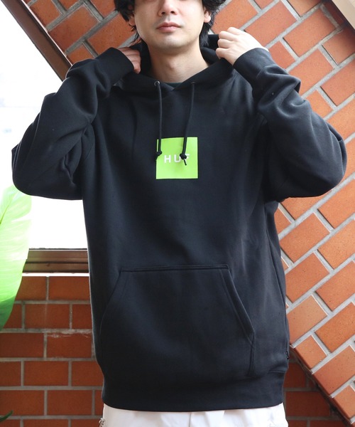 【美品】HUF 肉厚 ジップパーカー ボックスシルエット M 黒 ワンポイント HUF（ハフ） パーカー ボックスロゴフーディー メンズ レディース