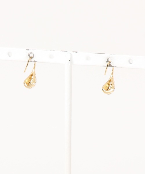 Three Four Time（スリーフォータイム） ピアス シズクパヴェピアス