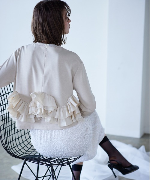 【新品・未使用】MARILYNMOONタフタスパイラルラッフル半袖トップス 新品・未使用】MARILYNMOONタフタスパイラルラッフル半袖