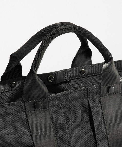 かのUNTRACK OUTDOOR PLUS THE TOTE ブラック UNTRACK トートバッグ UNTRACK OUTDOOR PLUS／THE TOTE トートバッグ