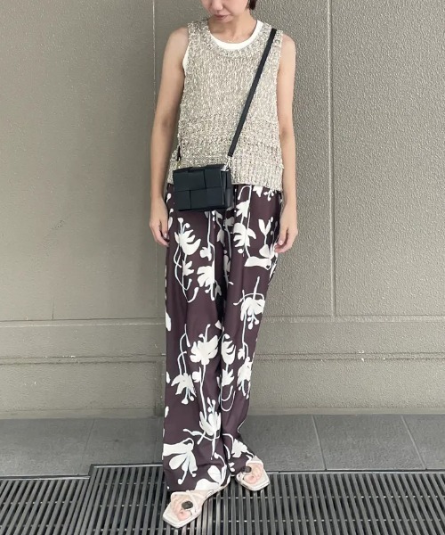 ROSE BUD（ローズバッド） パンツ FLOWER PRINT PANTS レディース