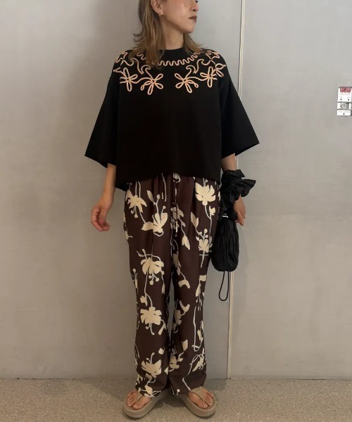 ROSE BUD（ローズバッド） パンツ FLOWER PRINT PANTS レディース