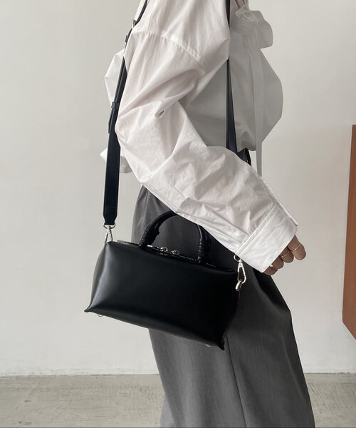 新品CAPRICIEUX LE'MAGE 2WAYアシメロンTブラック 2WAYアシメロンT | CAPRICIEUX LE'MAGE(カプリシュレマージュ
