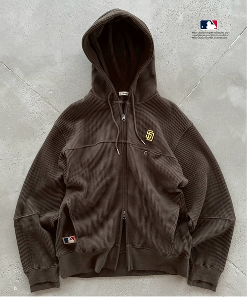 Perushu パーカー × MLB コラボ切り替えデザインサーマルジップ