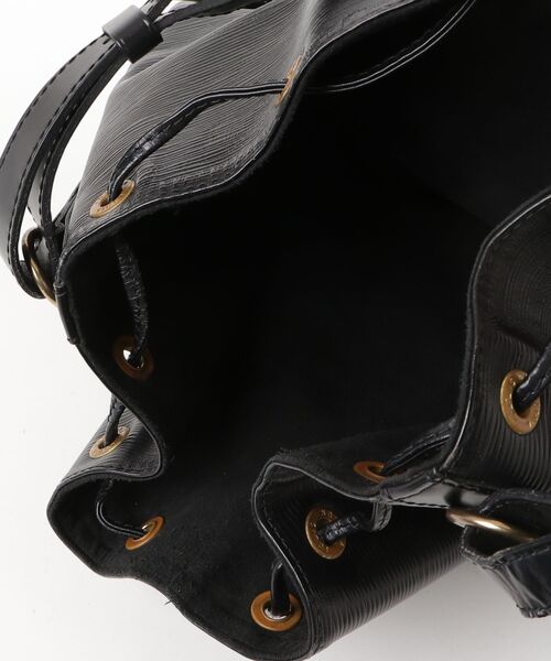 LOUIS VUITTON（ルイ・ヴィトン） エピ プチノエ ショルダーバッグ