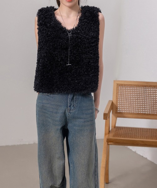 DAY CLOSET ベスト ジレ 「ショート丈/裏地付き/Vネックで小顔魅せ