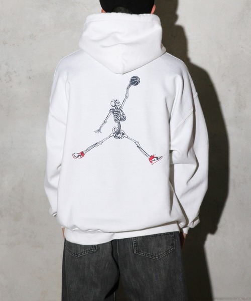 boohoo MAN オーバーサイズ 長袖 プルオーバー スカル パーカー THRIFTY LOOK パーカー / スリフティールック JUMP SKULL PULL