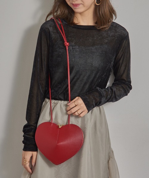 【美品】AULENTTI Heartショルダー　ブラック AULENTTI ショルダーバッグ バッグ 「AULENTTI」ハートモチーフ