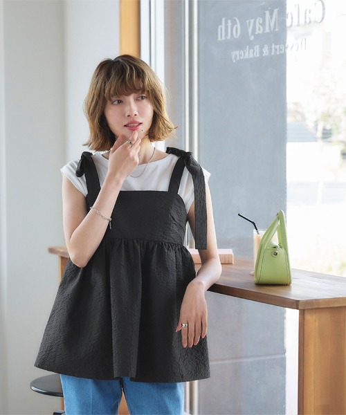未使用タグ付‼️ リボンディテールトップス　black titivate（ティティベイト） tシャツ ふくれジャガードリボントップス