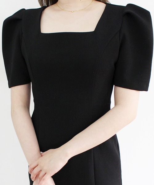 ワンピース パフショルダースクエアネックワンピース