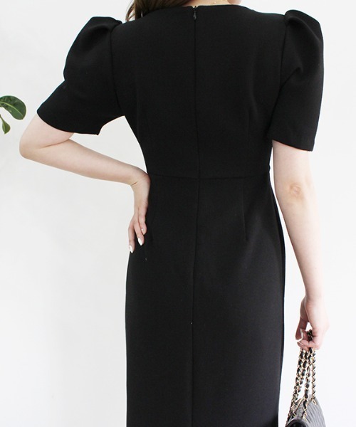 ワンピース パフショルダースクエアネックワンピース