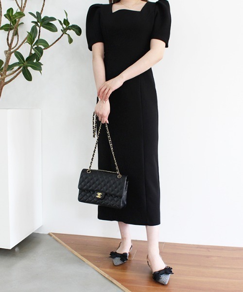 ワンピース パフショルダースクエアネックワンピース