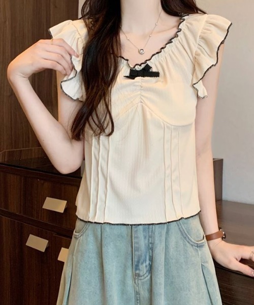tシャツ 胸元のリボンがかわいい！フリルギャザーデザイントップス