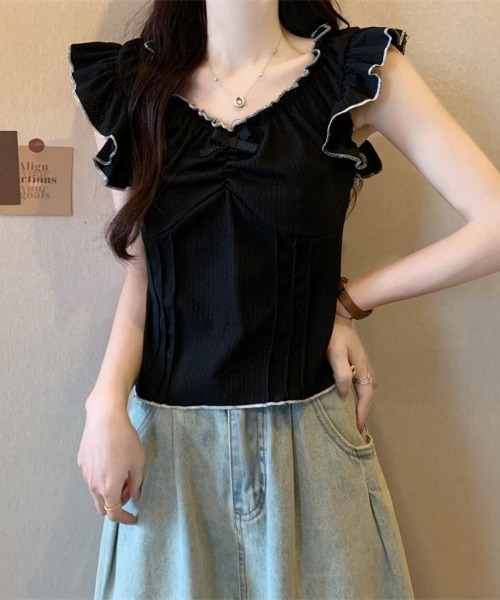 tシャツ 胸元のリボンがかわいい！フリルギャザーデザイン