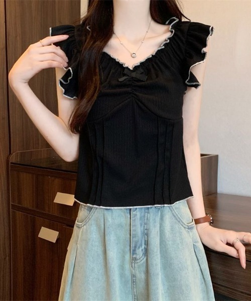 tシャツ 胸元のリボンがかわいい！フリルギャザーデザイン