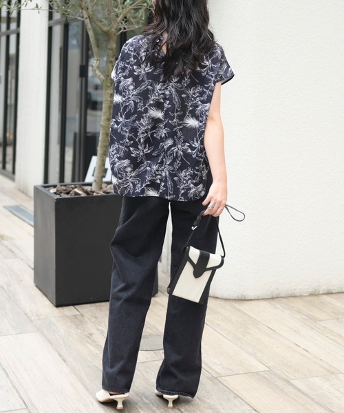 ＆HALF ブラウス シャツ マルチ柄フレンチスリーブブラウス（花