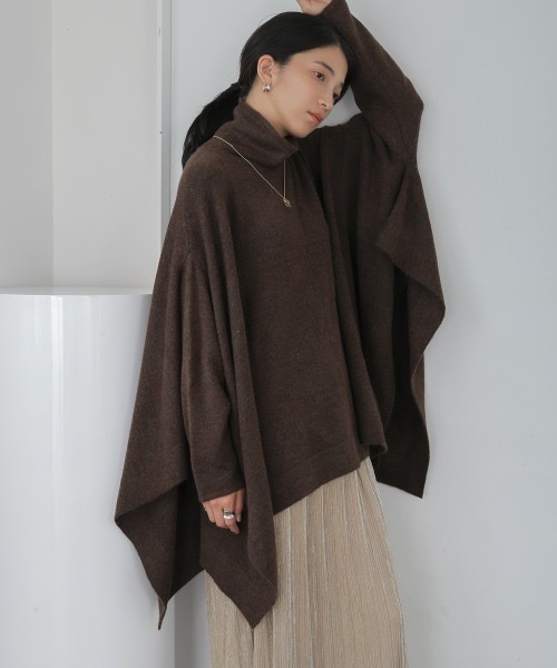 美品 ルフィル ポンチョ風 Vネック ショート コート ケープ フレア ブルー LE PHIL｜ル フィルのショートコート（コート）通販｜ELLE SHOP