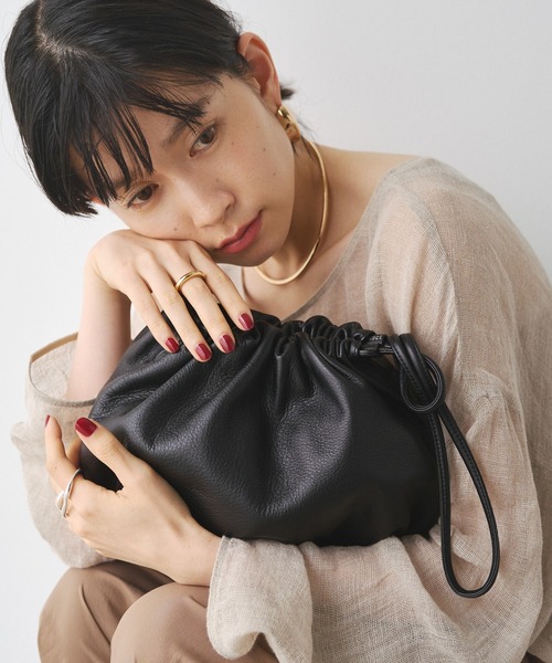 美品です！russet（ラシット）のショルダーバッグ【１個売りも対応します！】 russet（ラシット） ショルダーバッグ バッグ レザー巾着4WAY