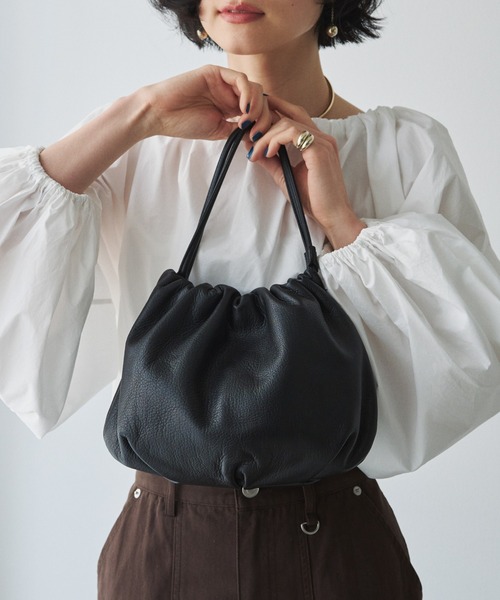 美品です！russet（ラシット）のショルダーバッグ【１個売りも対応します！】 russet（ラシット） ショルダーバッグ バッグ レザー巾着4WAY