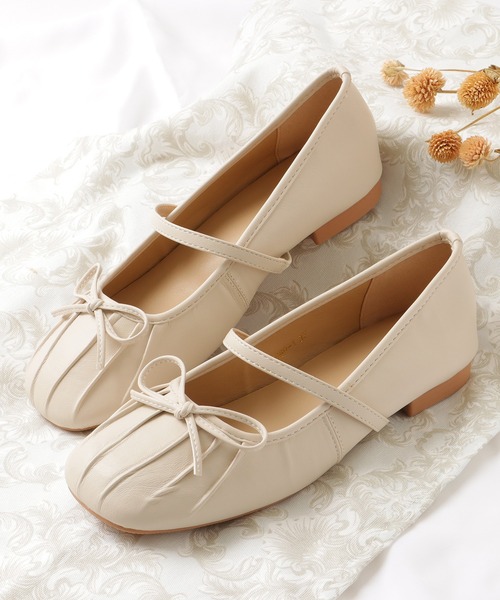 極美品　Offen リボン フラットパンプス ベージュ 希少デザイン　39 Lace Ladies（レースレディース） パンプス レザー調 タック リボン