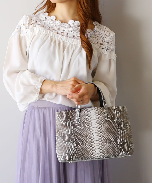 パイソンレザー ハンドバッグ ホワイト/ブラック sankyo shokai（三京商会） ハンドバッグ パイソンレザー トートバッグ