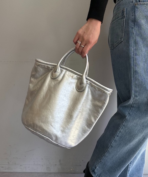 美品✨PAPILLONNER パピヨネ うさぎバッグ ハンドバッグ シルバー 美品】 ear PAPILLONNER うさぎ ハンド バッグ シルバー - メルカリ