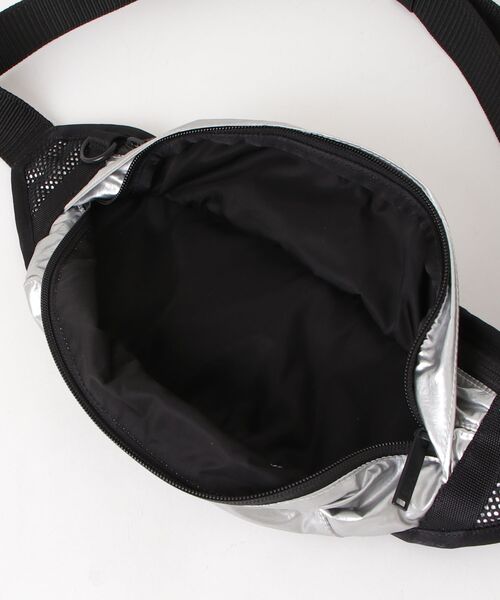 「Y-3」 ショルダーバッグ ONE SIZE ブラック×シルバー メンズの画像