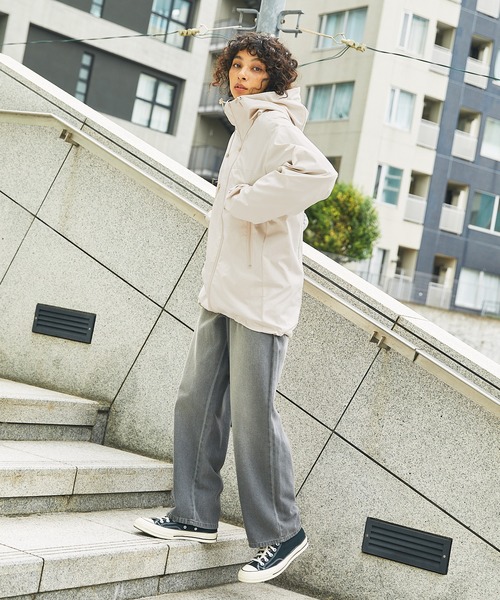   Jeans フード付ショートパファージャケット 送関込 Calvin Klein Jeans フード付ショートパファージャケット 送関込