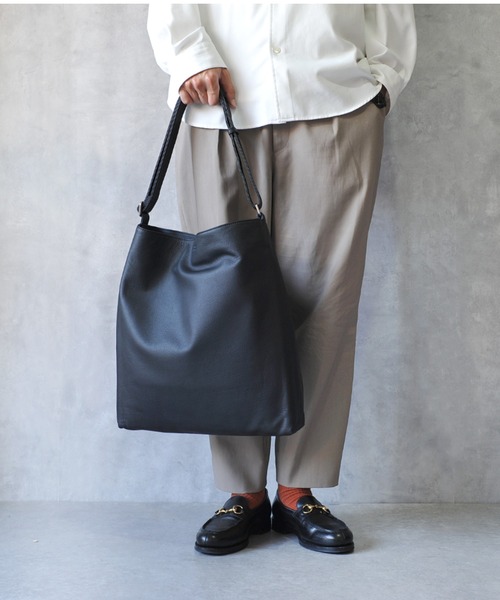 SEEKER（シーカー） ショルダーバッグ 「MATTE」ソフトレザー ビッグ