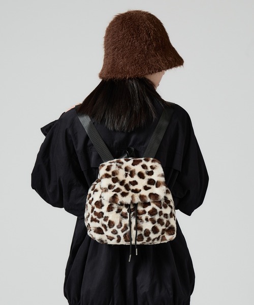 [新品未使用] opium グレー fur backpack ファー リュック Chick デイバック リュック Animal Pattern Fake Fur Backpack