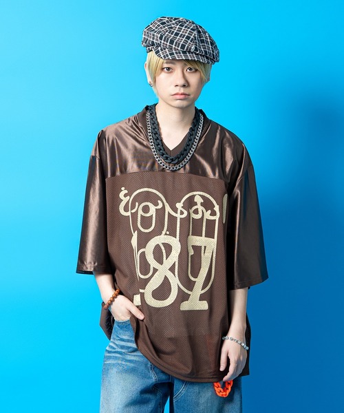 tシャツ a.p.o.v. ポップグラフィックナンバリングオーバーサイズ切替