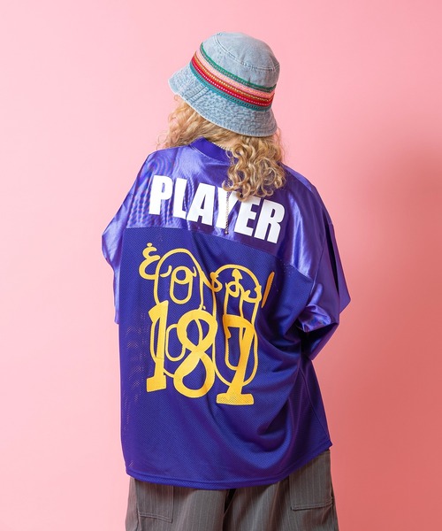 tシャツ a.p.o.v. ポップグラフィックナンバリングオーバーサイズ切替