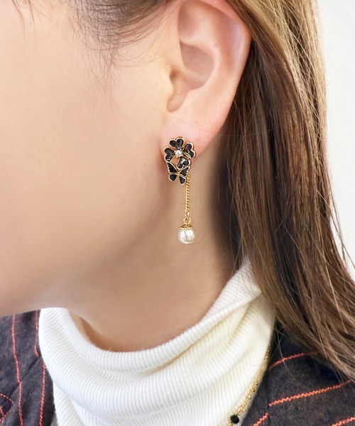 ANNA SUI ピアス クローバー＆バタフライモチーフ レディース