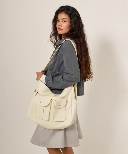TINA：JOJUN ショルダーバッグ バッグ キャンバス バックル