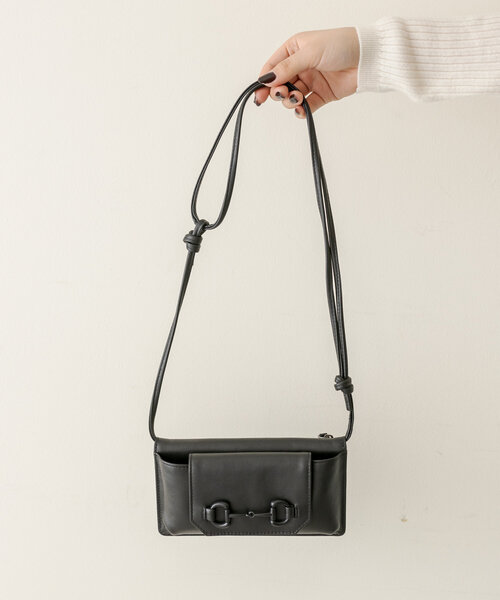 未使用 ear PAPILLONNER イアパピヨネ 財布 イア がま口 黒 ear PAPILLONNER（イア パピヨネ） 財布 「WEB限定」牛革がま口折り