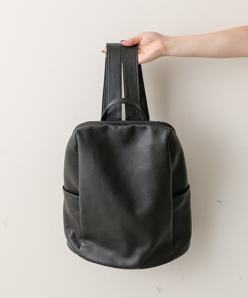 美品 イアパピヨネ ear PAPILLONNER レザー リュック バッグ ear PAPILLONNER（イア パピヨネ） デイバック リュック 「本革/A4