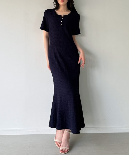 JUNOAH（ジュノア） ワンピース 半袖 ヘンリーネックストレッチ
