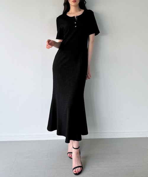 JUNOAH（ジュノア） ワンピース 半袖 ヘンリーネックストレッチ