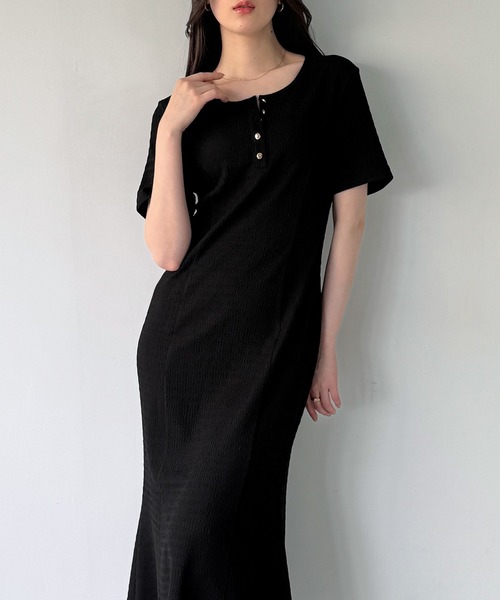 JUNOAH（ジュノア） ワンピース 半袖 ヘンリーネックストレッチ