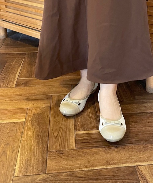 超美品 プラダ フラットパンプス バレエ バイカラー リボン ベージュ shopnikoniko（ショップにこにこ） バレエシューズ パンプス 日本製