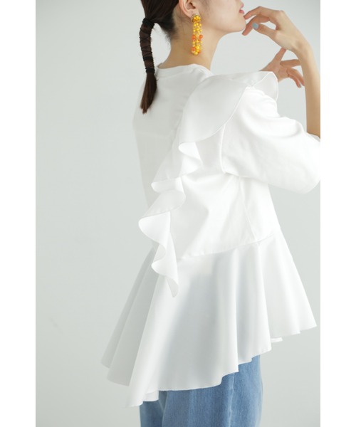 ジルスチュアート　ラッフルデザイントップス 再入荷 》ラッフルデザイントップス | ジル スチュアート(JILL