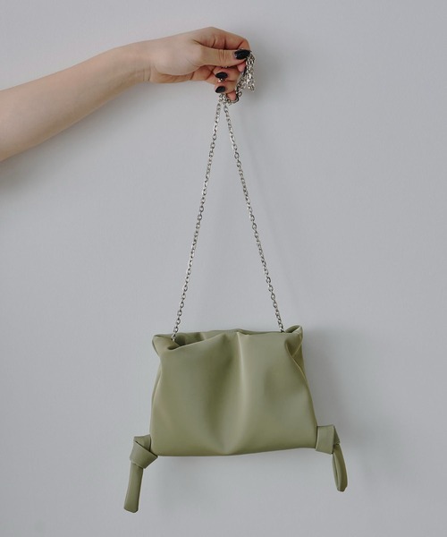 【Lyn】Tyla S チェーンショルダーバッグ - ベージュ Tyla S Shoulder Bag Black : ร้านลินออนไลน์อย่างเป็นทางการ