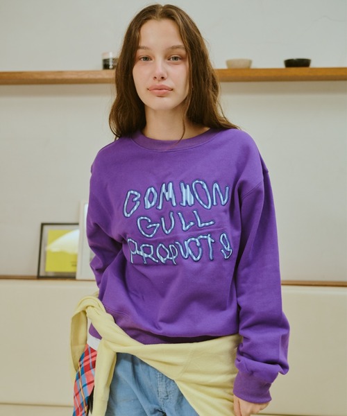 common gull products. トレーナー スウェット ブランコに乗ったcommon